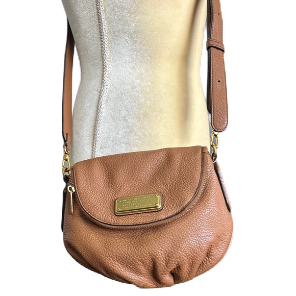 Excellent Marc Jacobs Iconic Mini Natasha Style Camel Pebble Leather Crossbody - Picture 2 of 10